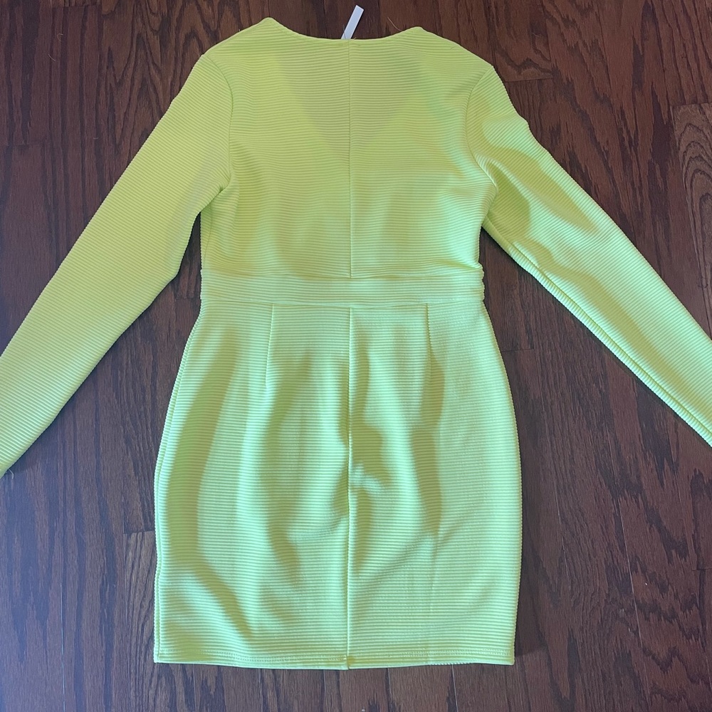 Neon yellow blazer style dress - Picture 4 of 5